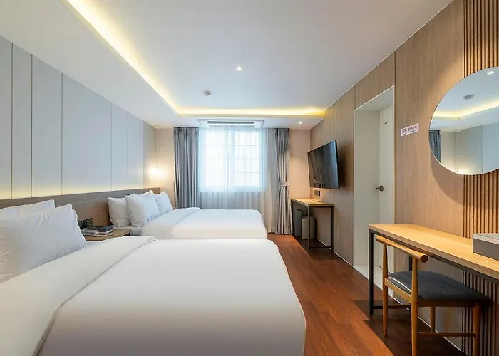 Hotel Adena