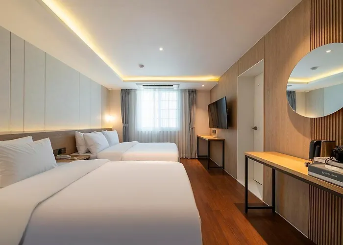 Adena Hotel *
